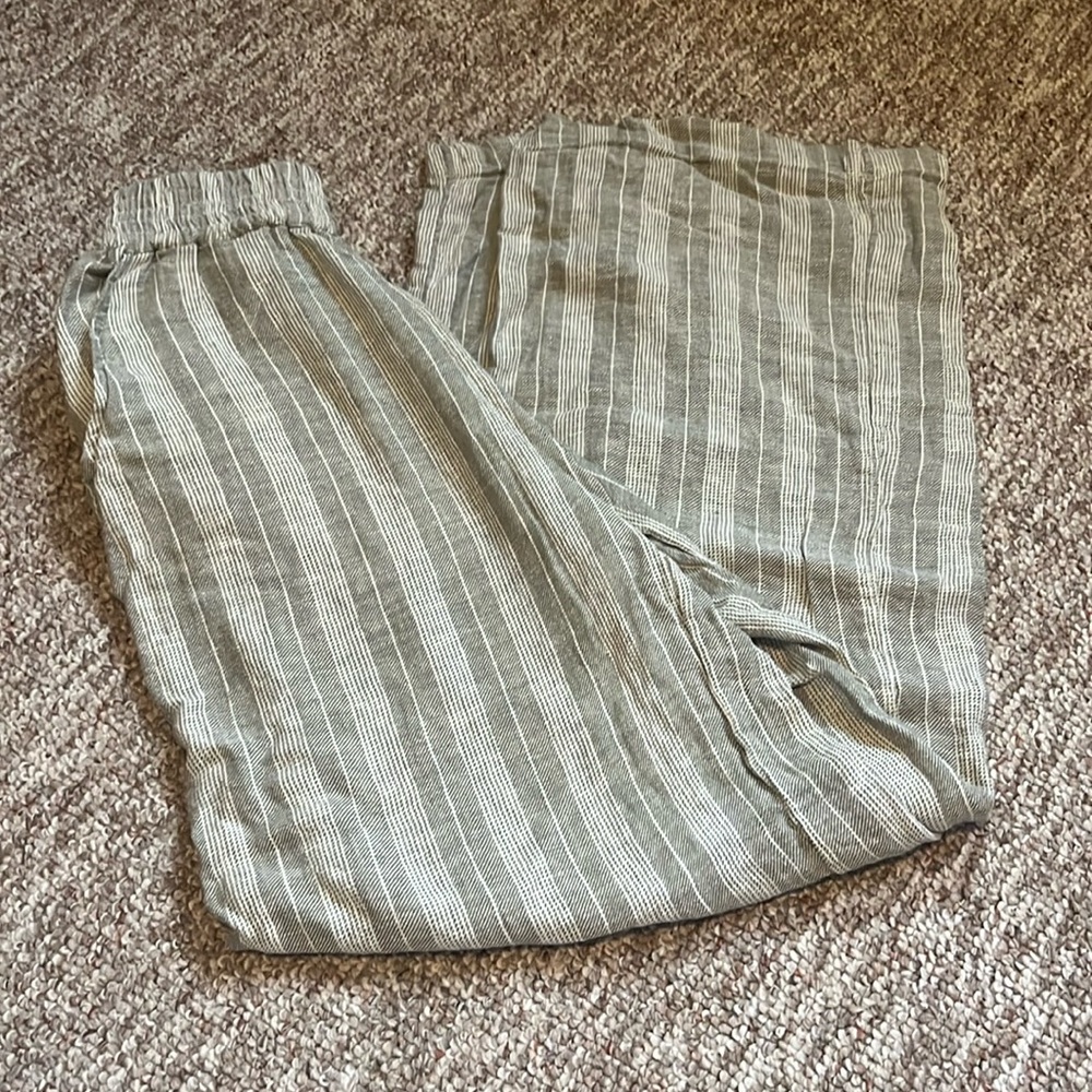 Wide leg pants